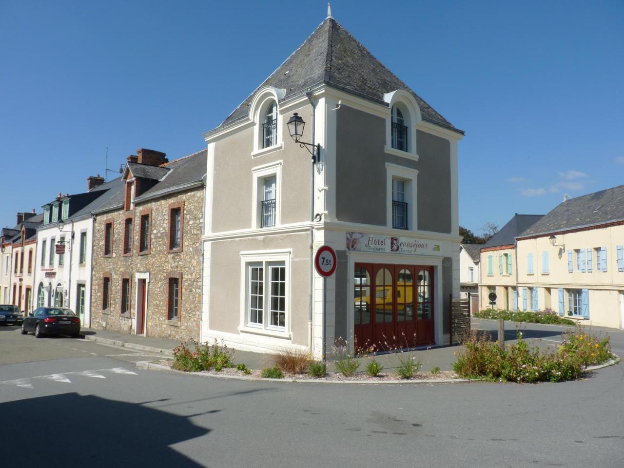 Beausejour Hotel Sainte-Suzanne  Bagian luar foto